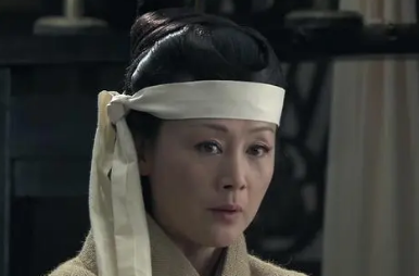 吕雉为什么会如此残忍毒辣？甚至连亲生孙子都杀