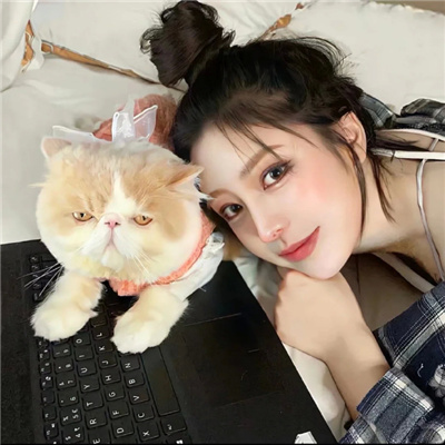 甜甜的情头真人版一人一张 超明显的情头很耐看