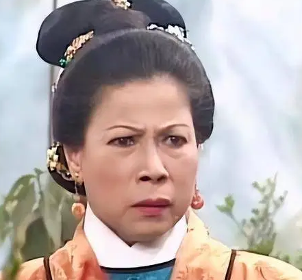 裘千仞兄妹三人分别叫什么？名字有什么含义吗？