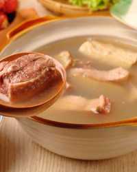 红枣泡水可养肝 煮蛋可养颜