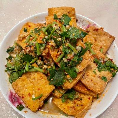 买的黑色经典臭豆腐做法（鲜味无敌的臭豆腐）